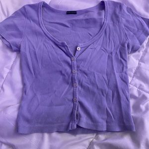 Brandy Melville Ribbed shirt. In color purple. Size is small- Medium.